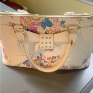 Betsey purse
